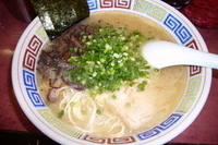 「長浜ラーメン 粉落し+替え玉」@ハングリードラゴンの写真