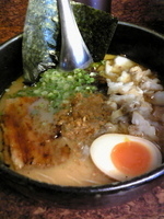 「特製こってり博多ラーメン（麺固め）」@豚骨らーめん リンダマンの写真