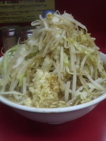 「小ラーメン ヤサイ+カラメ+にんにく」@ラーメン二郎 桜台駅前店の写真