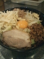 「まぜそばA（大盛）+チーズ」@まぜそば・らーめん あーべーめんの写真