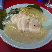 「ネギチャーシューメン+中盛（麺硬め アブラ多め 味薄め）」@ラーメンショップ 境店の写真