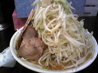 「らーめん（ヤサイ、ニンニク）」@らーめん大 高円寺店の写真