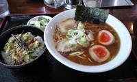 「煮玉子ラーメン（ランチご飯付き）850円」@ラーメン一心 本店の写真