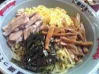 「油そば（大盛・油多め）+キャベチャー」@円満家 本店の写真