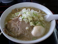 「正油 680円（麺大盛無料） 煮玉子 100円」@北海とんこつらーめん 純輝 白井店の写真