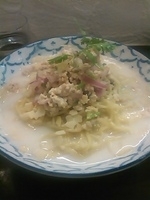 「鶏サラダの冷製ココナッツミルク麺」@づゅる麺 池田の写真