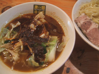 「辛辛濃菜つけ麺+麺大盛+野菜大盛」@濃菜麺 井の庄の写真