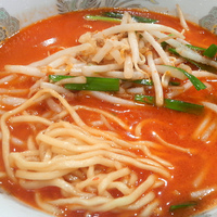 「担々麺」@独一処餃子 SUNAMO店の写真