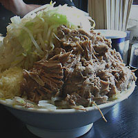 「ラーメンブタ増し（ヤサイはうんと多くしてください、ブタWはないの」@麺とび六方の写真