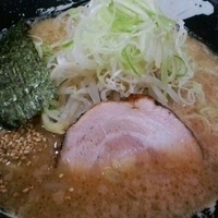 「とんこつ醤油ラーメン 600円」@とんこつらぁめん○金の写真