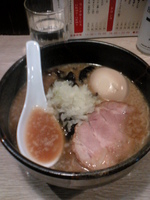 「翔太らーめん:730円+味玉:100円」@らーめん翔太 梶ヶ谷店の写真