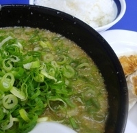 「餃子定食 930円（味噌ラーメン（太麺指定・背アブラ多め・ネギ多」@来来亭 小田部店の写真