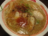 「にんにく濃・半熟玉子入り￥890」@ばり嗎 東松山店の写真