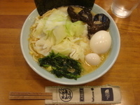 「醤油とんこつ（得）ラーメン並」@GO!GO!みなみ家の写真