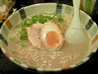 「味わいとんコクらぁめん（700円）+大盛（100円）」@開花屋 楽麺荘 柏店の写真