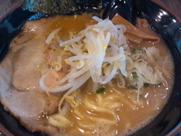 「1丁目醤油ラーメン（太麺）680円」@らーめん一丁目の写真