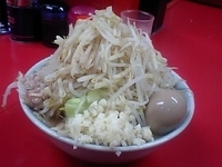 「ラーメン小+豚（ヤサイ、ニンニクダブル、アブラ）」@ドン-キタモトの写真