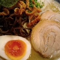 「ジュリアナ山田（鶏白湯塩）+HP見ました 700円」@山勝軒の写真