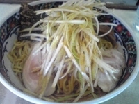 「油そば（大）+味付千切りネギ+しぼりニンニク」@藤亭の写真