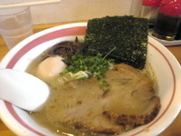 「味玉豚骨ラーメン（細麺）650円」@とんこつラーメン 光★MENJIの写真