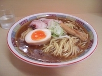 「煮干醤油らーめん」@煮干鰮らーめん 圓の写真