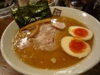 「煮干しラーメン（680円）+味玉子（100円）」@煮干しらーめん 四代目 玉五郎 鶴橋店の写真