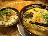 「我流風らーめん750円（大盛サービス）+豚めし280円」@かごしまラーメン我流風 上野広小路店の写真