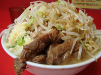 「小ぶたダブル ヤサイ・ニンニクマシ・カラメ」@ラーメン二郎 千住大橋駅前店の写真