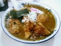 「唐揚げラーメン（カレー味）」@ラーメンのデパート 宮城の写真