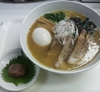 「しおらーめん（細麺）+ハーフのせ」@塩ラーメン・つけめんのお店 はないちの写真