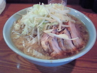 「小ブタ 野菜」@ラーメン二郎 亀戸店の写真