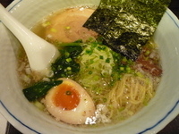 「焼きアゴだし塩ラーメン 650円」@つけ麺屋 YOchanの写真