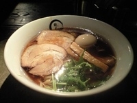 「極 醤油ラーメン」@らーめん愉悦処 鏡花の写真