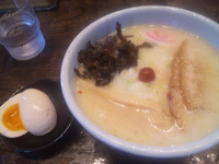 「塩らーめん&煮玉子」@らーめん 山頭火 京都三条店の写真