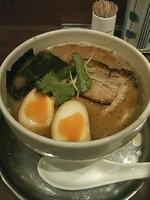 「極み豚骨影そば」@麺行使 伊駄天 本店の写真