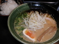 「香味ラーメン（730円）ライス（150円）」@ふぅふぅ亭の写真