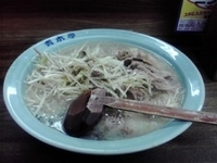 「定番中盛（脂少なめ・麺固め）ダブルネギ」@ラーメン青木亭 川口店の写真