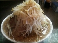 「ラーメン+豚+温玉+ヤサイ・ニンニク増し（600円+120円+1」@ラーメン大 堀切店の写真