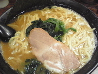 「太麺(大盛)」@豚骨醤油らーめん 誠屋の写真