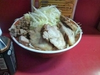 「ラーメン大ブタ（ヤサイマシマシニンニクマシマシ）」@ラーメン二郎 上野毛店の写真