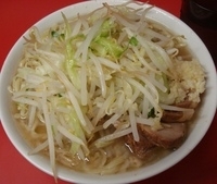 「小豚（ニンニク）」@ラーメン二郎 千住大橋駅前店の写真