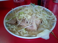 「小ラーメン ニンニク」@ラーメン二郎 三田本店の写真