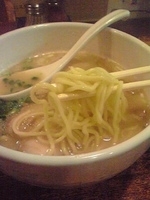 「白鶏ラーメン」@鶏の穴の写真