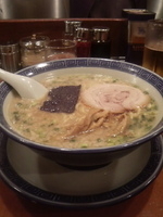 「炊出し豚骨醤油麺」@麺家 くさび 郡山本店の写真