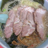 「チャーシューメン（麺カタメ・アブラ多め）￥680」@ラーメンショップ 城東店の写真