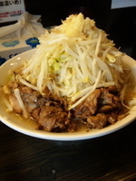 「ラブメン（小）ヤサイニンニク」@ラブメン 楽々の写真