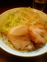 「ラーメンヤサイアブラ【650円】」@らーめん陸の写真