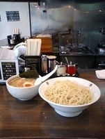 「つけ麺 黒 大盛（400グラム）  850円」@こってりらーめん 誉の写真