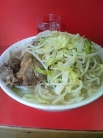 「ぶた入りラーメン ヤサイ・ニンニク」@ラーメン二郎 三田本店の写真