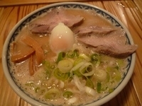 「特製ラーメン（800円）」@とんぴととりの光龍益の写真